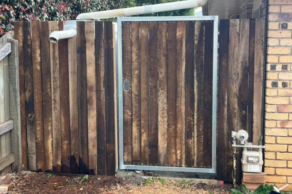 Fencing near me Glenvale